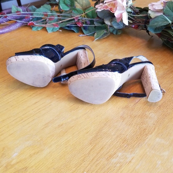 COPY - Womens Michael Kors Heels - Picture 5 of 7